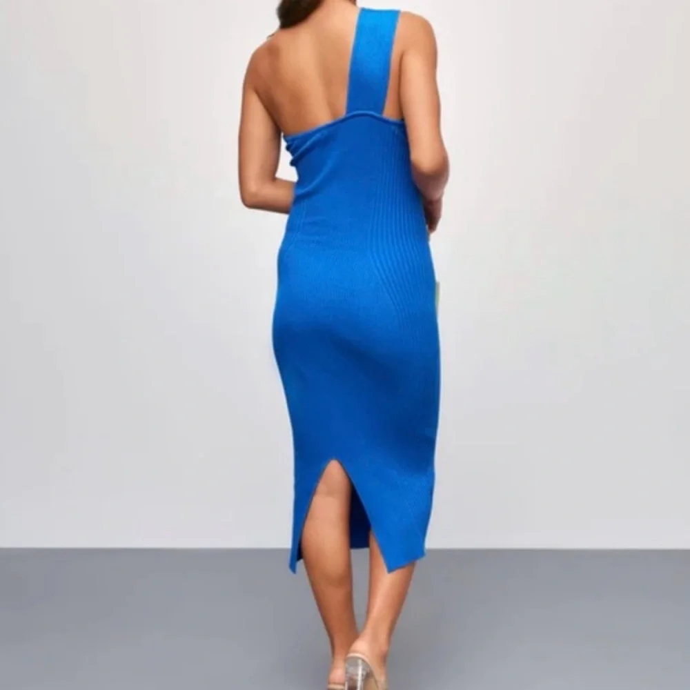 VICI | All That Class Ribbed One Shoulder Midi Dress - Picture 2 of 10